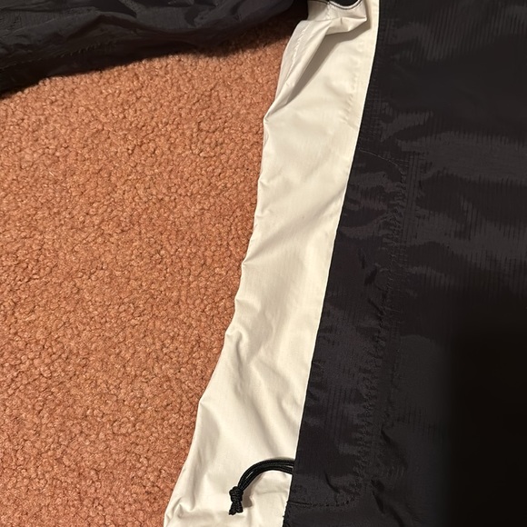 North face jacket - Picture 3 of 5